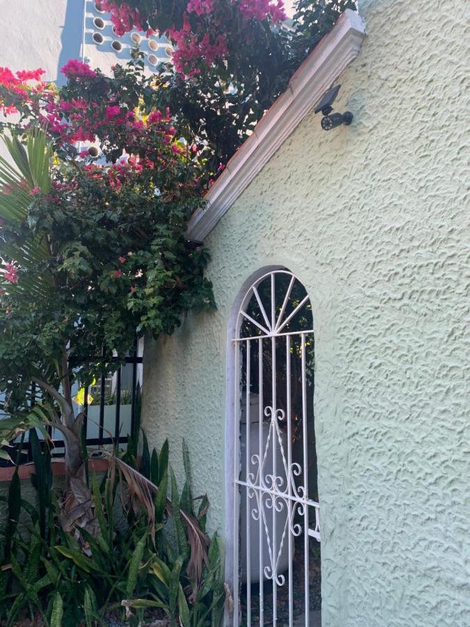 Casa Isabel B&B San Juan Exterior photo